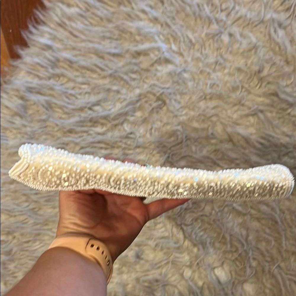 Elegant Vintage Cream And White‎ Beaded Clutch - Picture 10 of 10